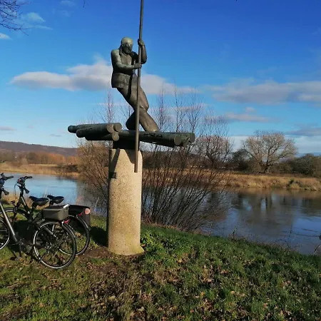 Am Weserradweg شقة